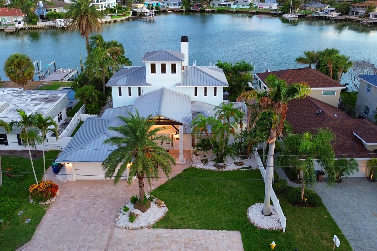 Aerial view of Coastal Manor on the Intracoastal Waterway in Indian Rocks Beach